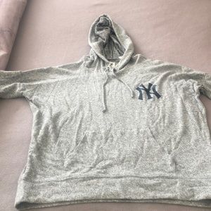 Tailgate by American Eagle NY Yankees Soft-spun Hoodie